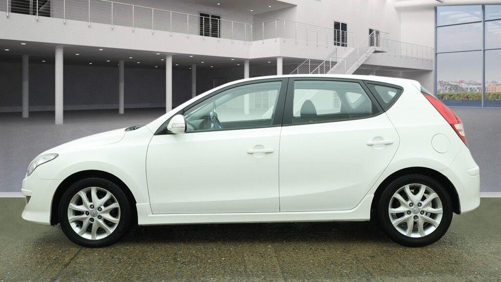 Used Hyundai i30 2011 for sale - 77345305: Photo 15