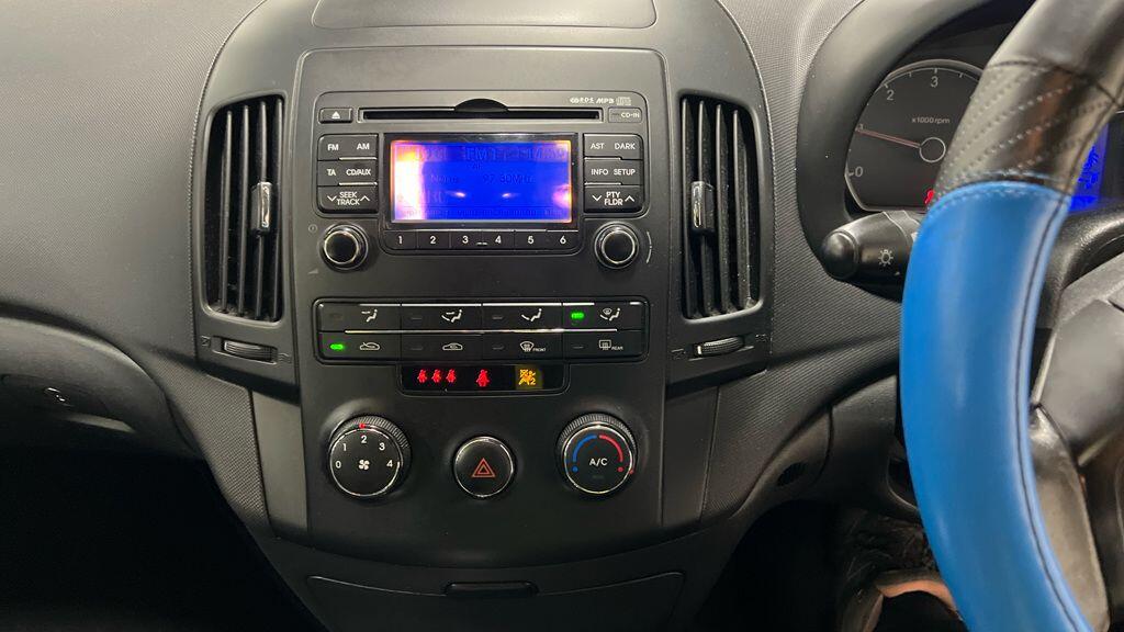 Used Hyundai i30 2011 for sale - 77345305: Photo 3