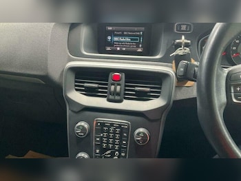 Used Volvo V40 2014 for sale - 79316094: Photo