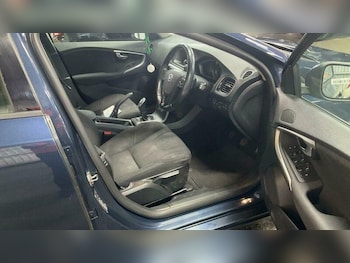 Used Volvo V40 2014 for sale - 79316094: Photo