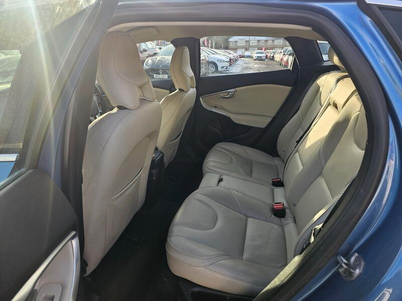 Used Volvo V40 2015 for sale - 77469025: Photo 13