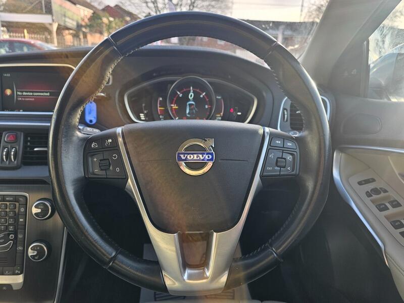Used Volvo V40 2015 for sale - 77469025: Photo 17
