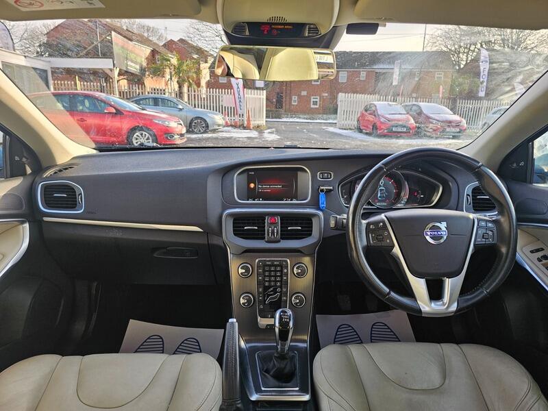 Used Volvo V40 2015 for sale - 77469025: Photo 18