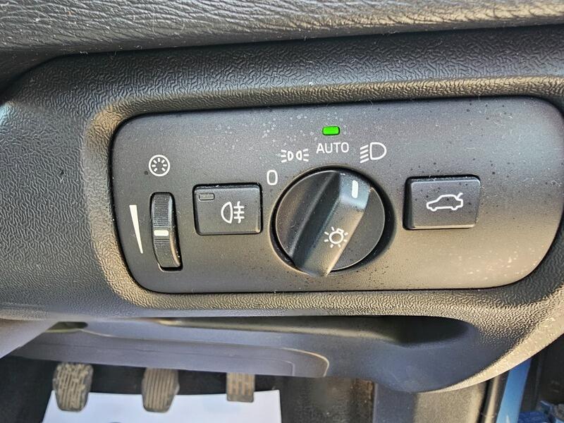 Used Volvo V40 2015 for sale - 77469025: Photo 21