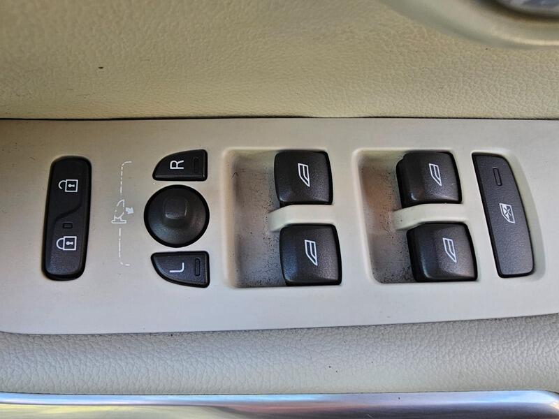 Used Volvo V40 2015 for sale - 77469025: Photo 22