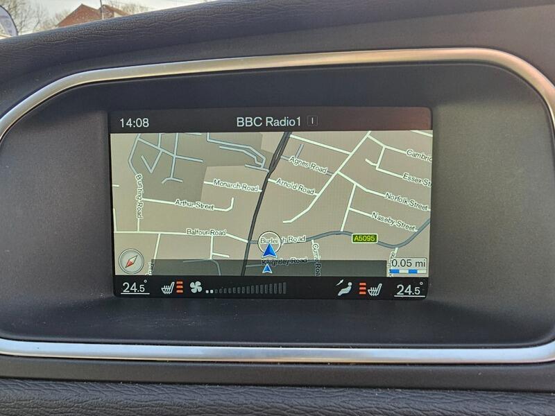 Used Volvo V40 2015 for sale - 77469025: Photo 30