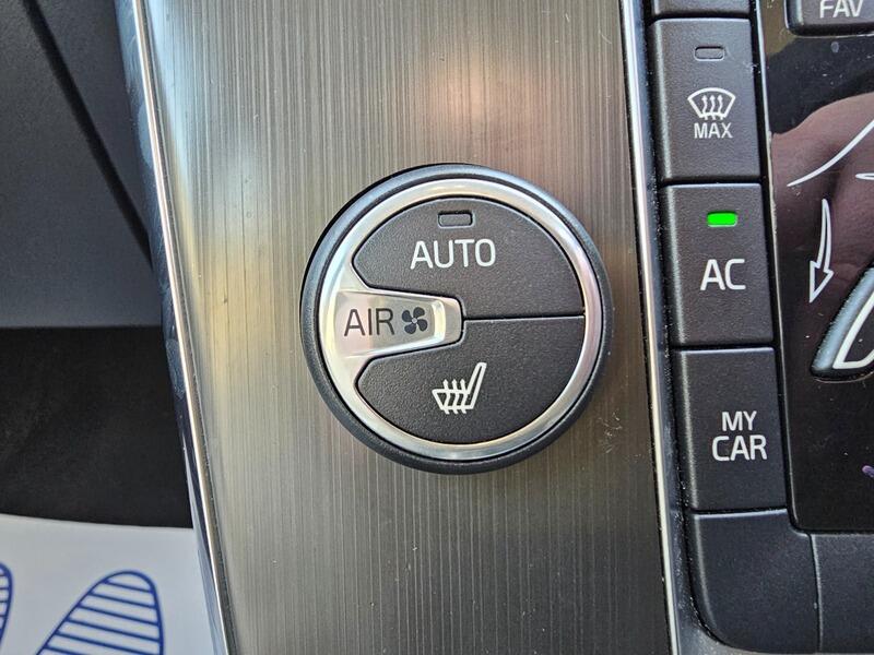 Used Volvo V40 2015 for sale - 77469025: Photo 37