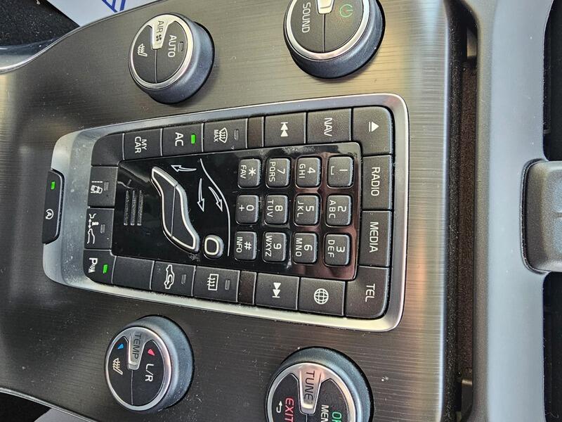 Used Volvo V40 2015 for sale - 77469025: Photo 38