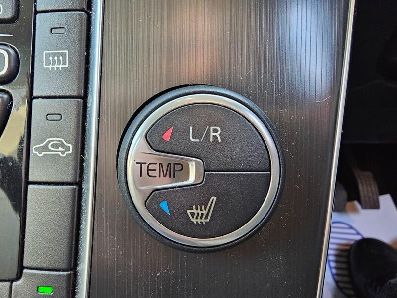 Used Volvo V40 2015 for sale - 77469025: Photo 39