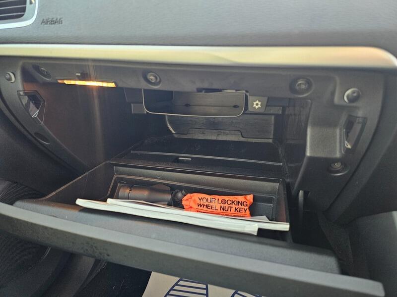 Used Volvo V40 2015 for sale - 77469025: Photo 40