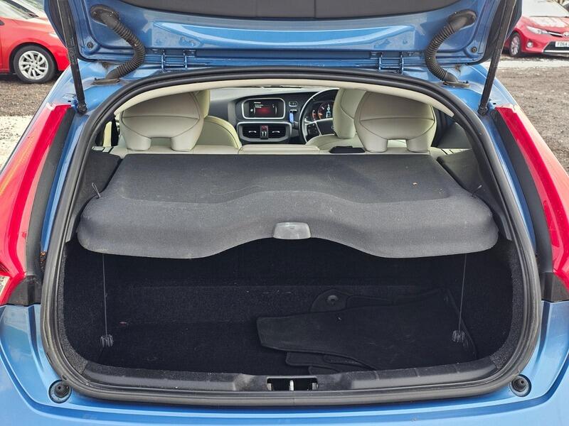 Used Volvo V40 2015 for sale - 77469025: Photo 42