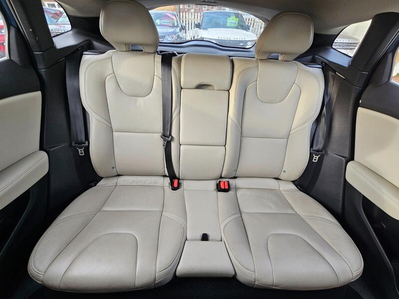 Used Volvo V40 2015 for sale - 77469025: Photo 43