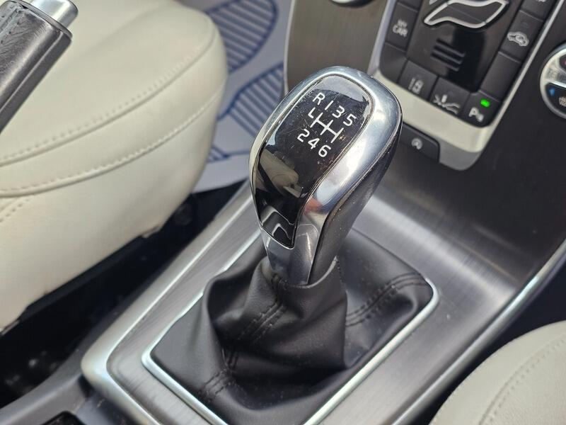 Used Volvo V40 2015 for sale - 77469025: Photo 44