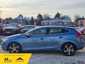 Used Volvo V40 2015 for sale - 77469025: Photo