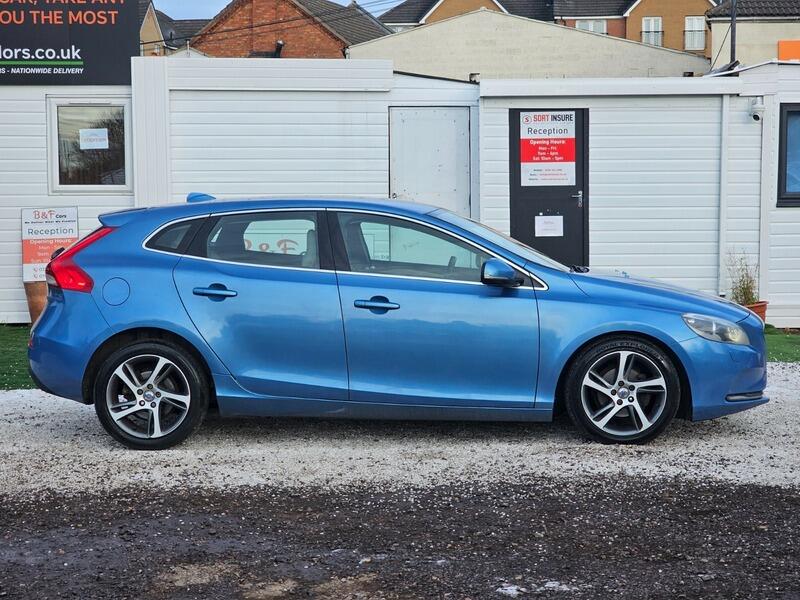 Used Volvo V40 2015 for sale - 77469025: Photo 8