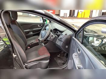 Used Renault Clio 2013 for sale - 79646341: Photo
