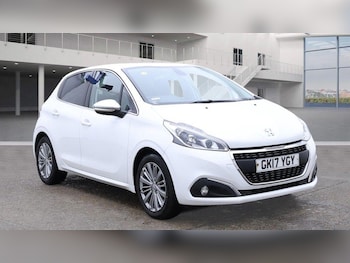 Used Peugeot 208 2017 for sale - 76425808: Photo