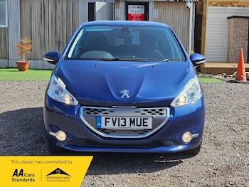 Used Peugeot 208 2013 for sale - 75539652: Photo