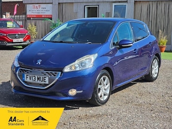 Used Peugeot 208 2013 for sale - 75539652: Photo