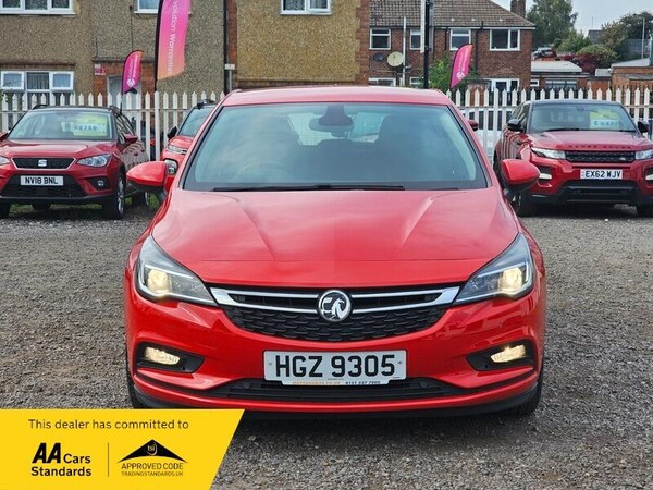 Used Vauxhall Astra 2017 for sale - 76059694: Photo 2
