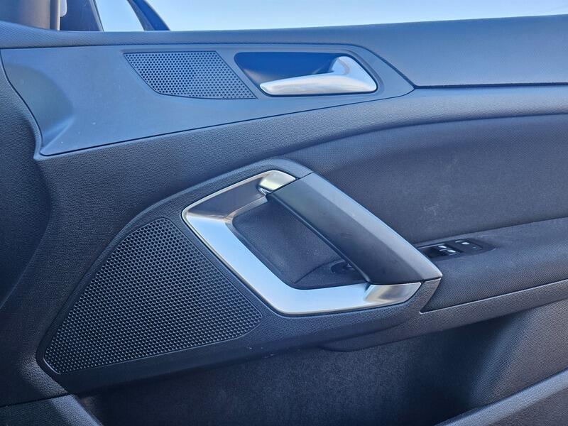 Used Peugeot 308 SW 2018 for sale - 76759275: Photo 21