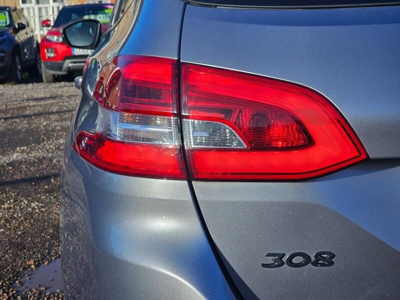Used Peugeot 308 SW 2018 for sale - 76759275: Photo 42