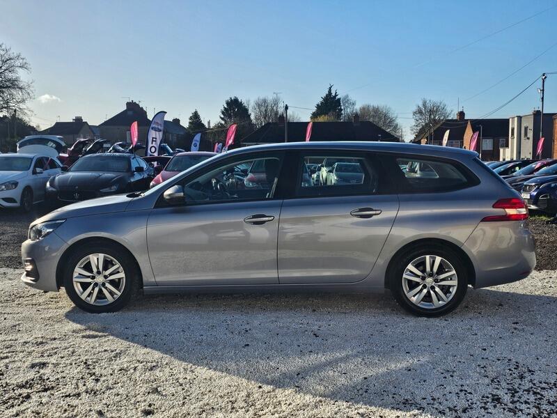 Used Peugeot 308 SW 2018 for sale - 76759275: Photo 6