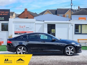 Used Jaguar XE 2017 for sale - 78796700: Photo