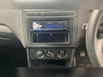 Used Volkswagen Polo 2011 for sale - 78019465: Photo