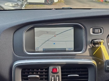Used Volvo V40 2013 for sale - 78898285: Photo