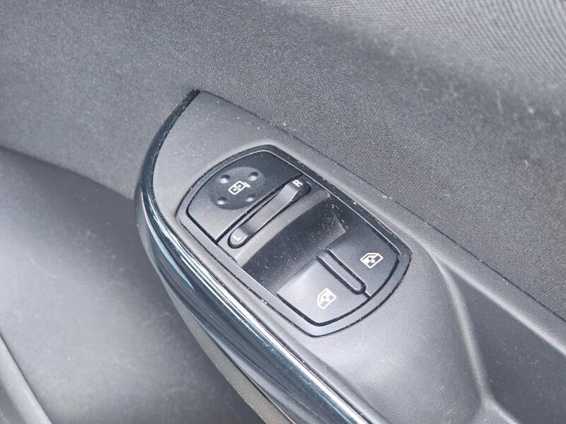 Used Vauxhall Corsa 2016 for sale - 75867087: Photo 30