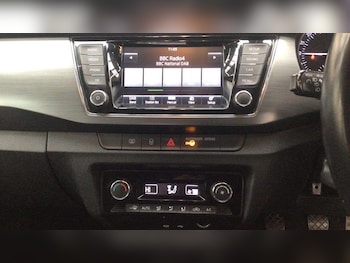 Used Skoda Fabia 2015 for sale - 77839342: Photo