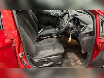 Used Ford Fiesta 2016 for sale - 79192332: Photo