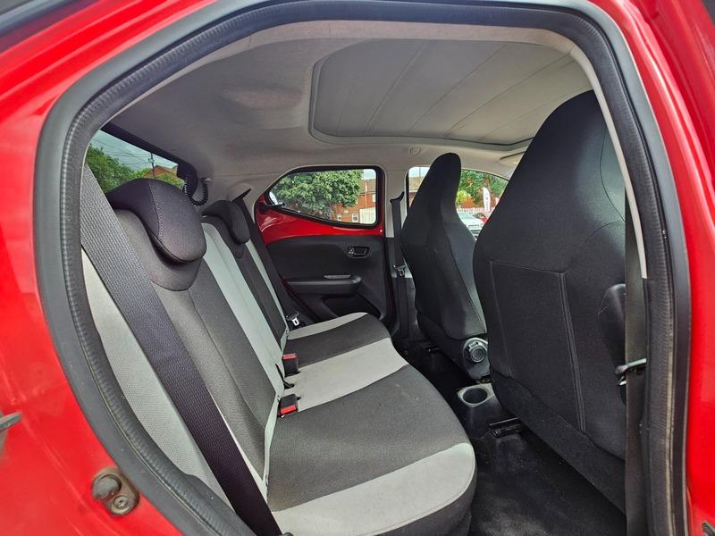 Used Toyota AYGO 2017 for sale - 76992852: Photo 12