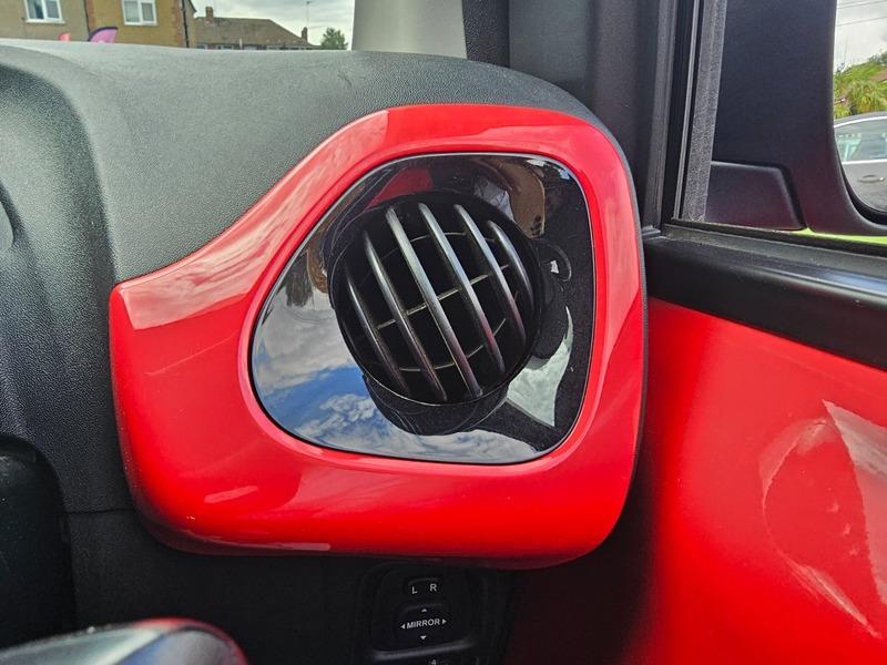 Used Toyota AYGO 2017 for sale - 76992852: Photo 33