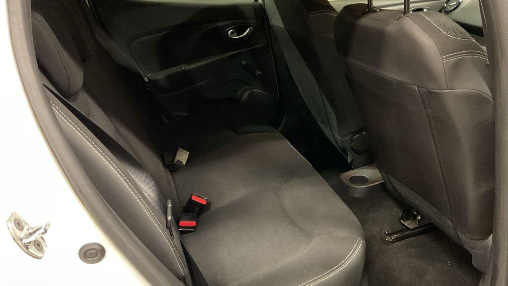 Used Renault Clio 2016 for sale - 76976127: Photo 10