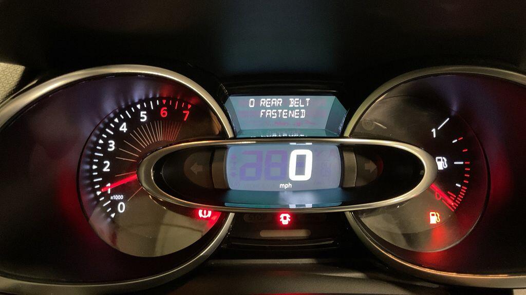 Used Renault Clio 2016 for sale - 76976127: Photo 11