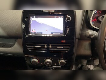 Used Renault Clio 2016 for sale - 76976127: Photo