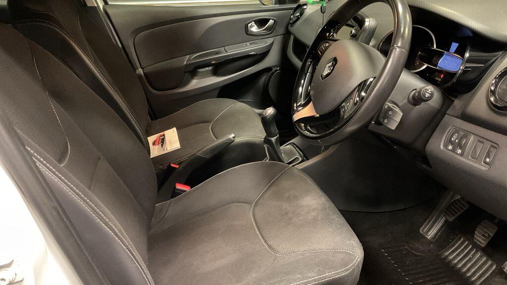 Used Renault Clio 2016 for sale - 76976127: Photo 4
