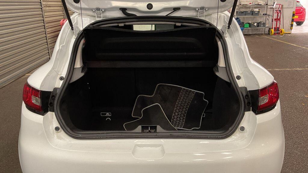 Used Renault Clio 2016 for sale - 76976127: Photo 9