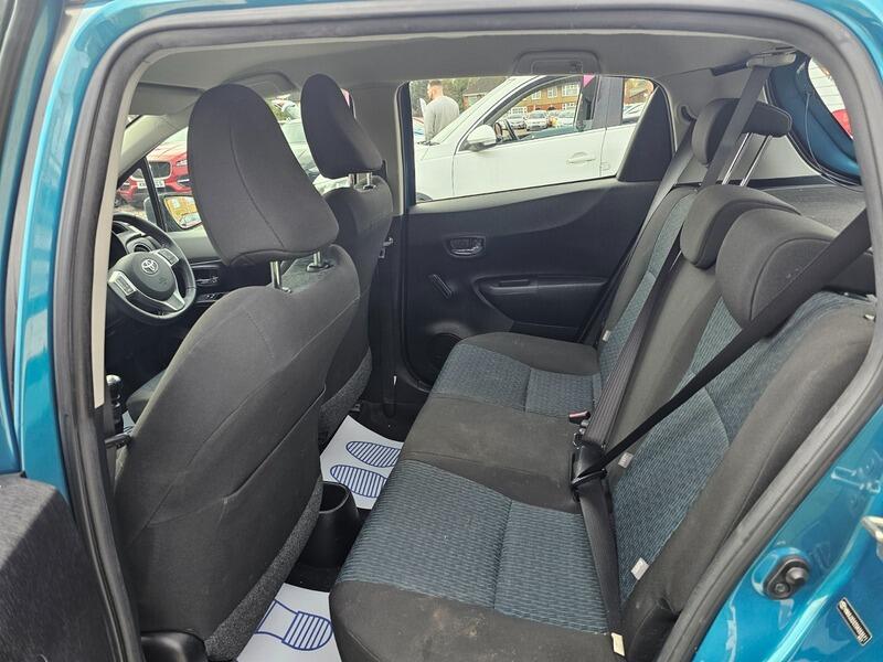 Used Toyota Yaris 2012 for sale - 77496007: Photo 10