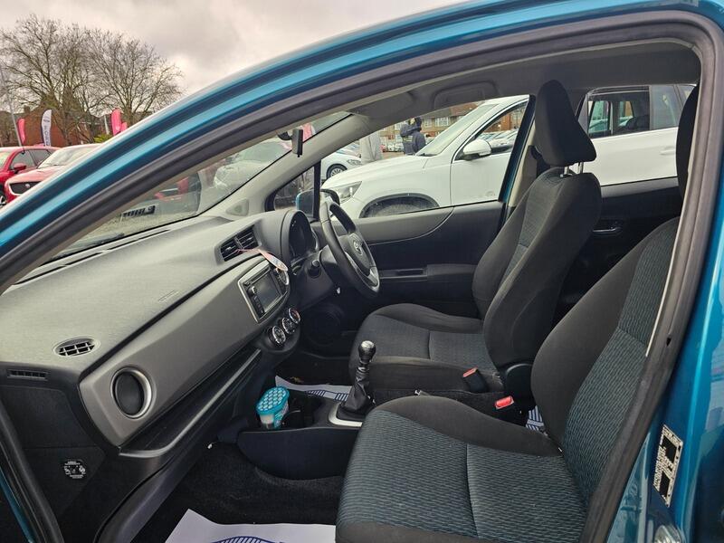 Used Toyota Yaris 2012 for sale - 77496007: Photo 11