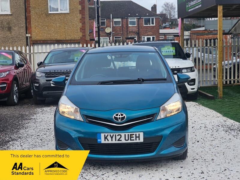 Used Toyota Yaris 2012 for sale - 77496007: Photo 2