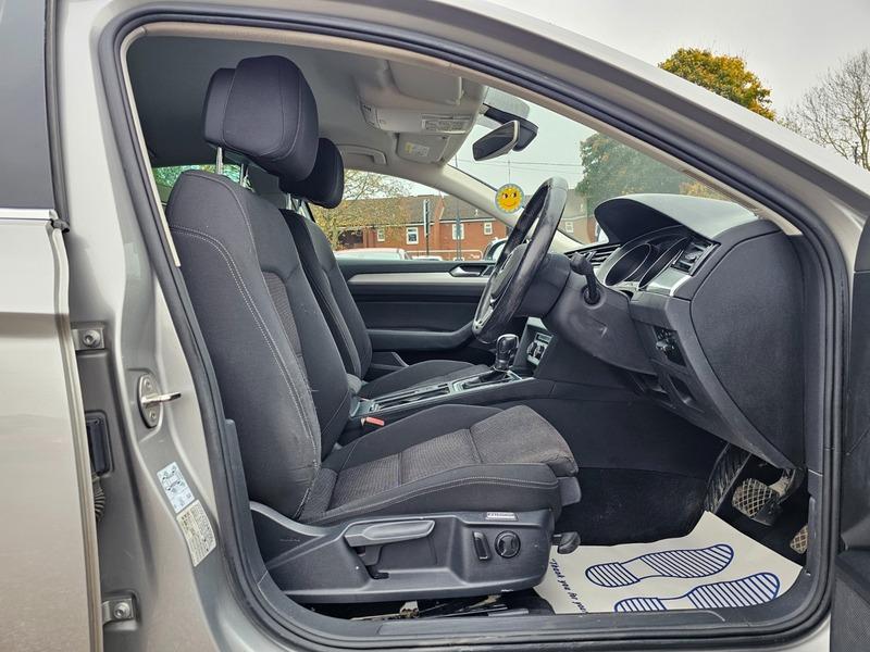 Used Volkswagen Passat 2015 for sale - 76991855: Photo 11