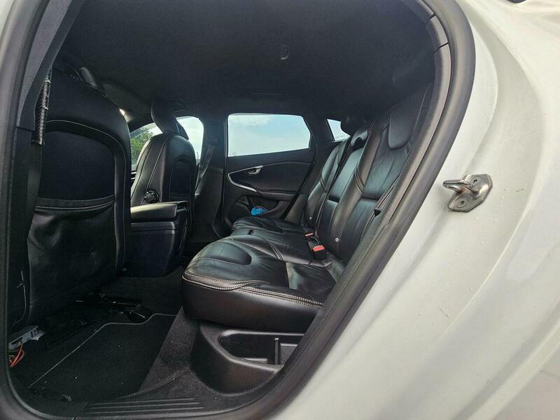 Used Volvo V40 2016 for sale - 76936541: Photo 13