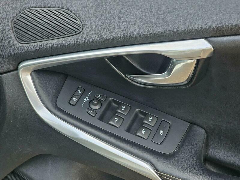 Used Volvo V40 2016 for sale - 76936541: Photo 27