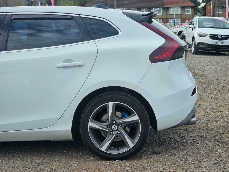 Used Volvo V40 2016 for sale - 76936541: Photo 32