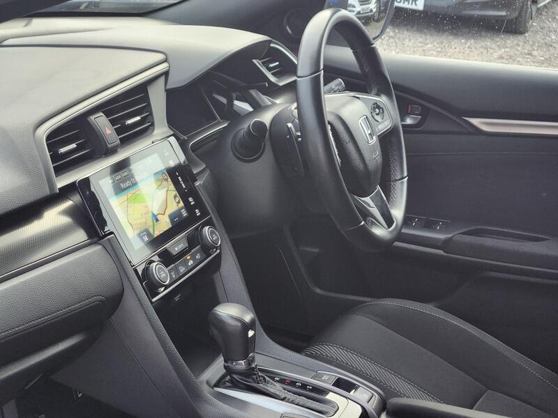 Used Honda Civic 2017 for sale - 76337896: Photo 18