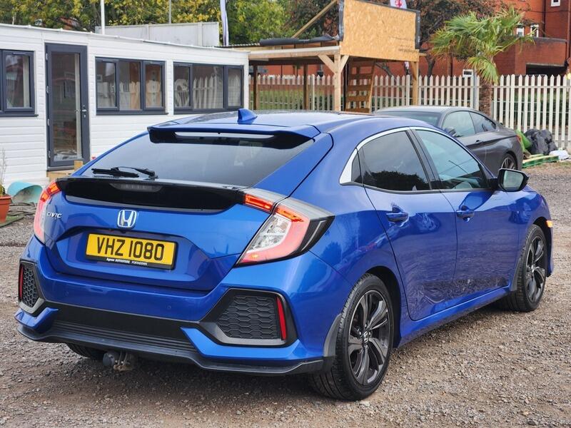 Used Honda Civic 2017 for sale - 76337896: Photo 9