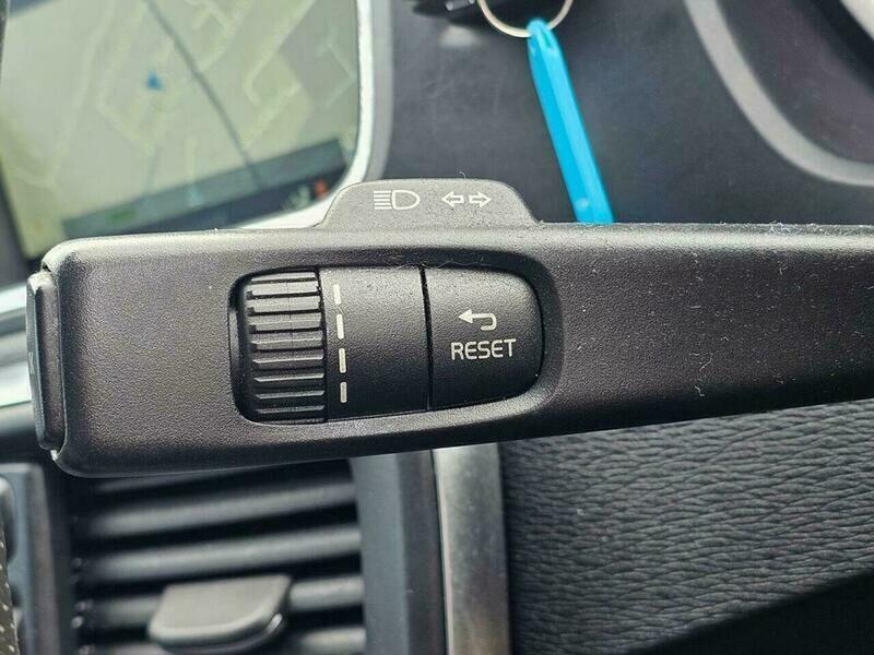 Used Volvo V40 for sale - 77586783: Photo 26